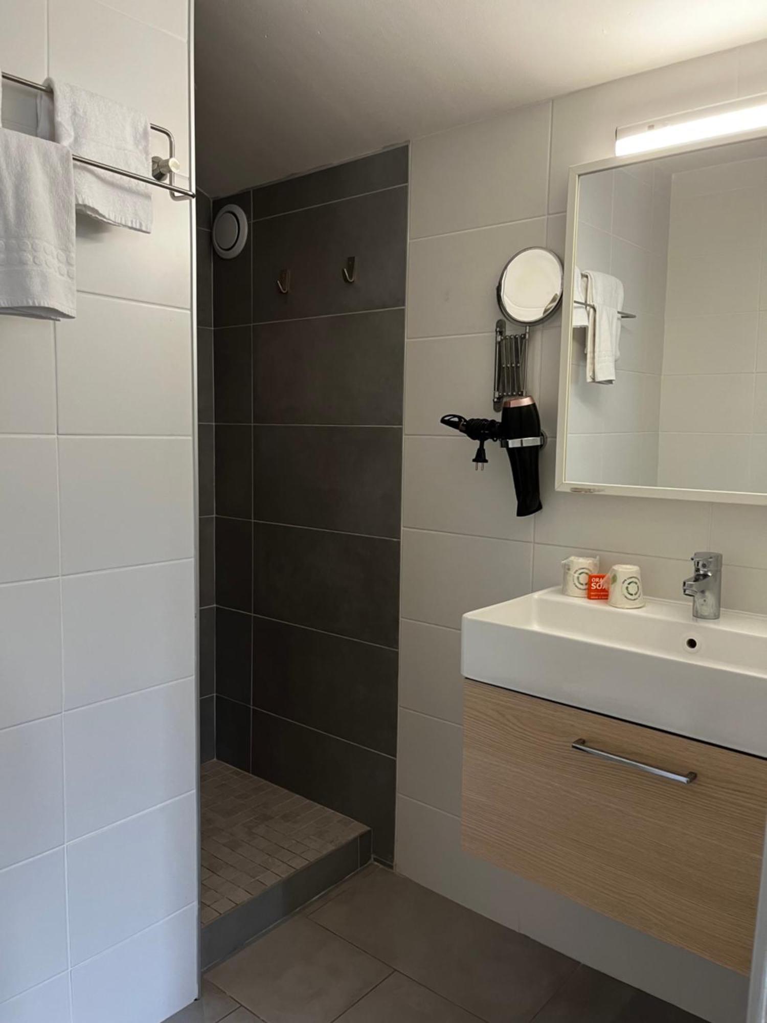 Hotel Cote Et Lac بيسكاروس المظهر الخارجي الصورة