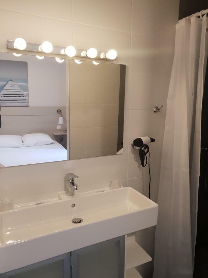 Hotel Cote Et Lac بيسكاروس المظهر الخارجي الصورة